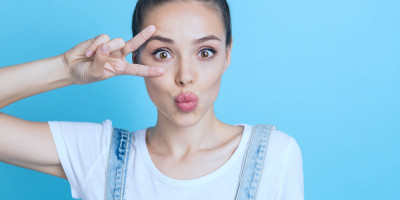 Durch das Lippen aufspritzen bekommen Sie volle Lippen und die Lippenform, die zu Ihnen passt.